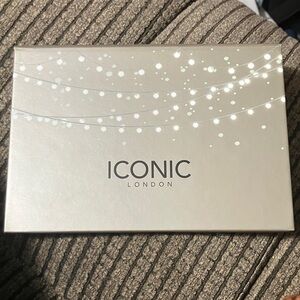 ICONIC London “Blaze Chaser” Face Palette